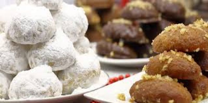 Χριστουγεννιάτικη «κόλαση» – Οι θερμίδες που έχουν τα μελομακάρονα, οι κουραμπιέδες και όλα τα γλυκά των γιορτών