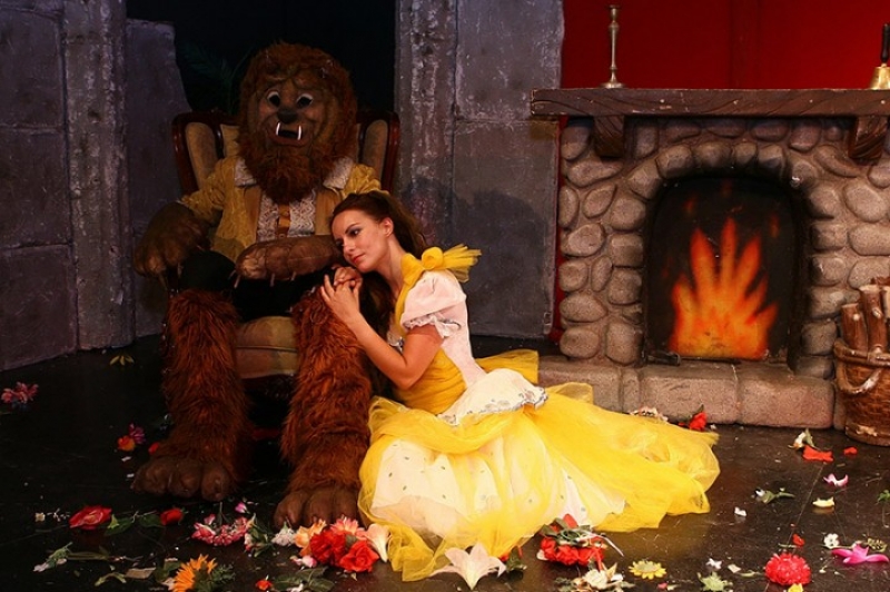 Η Πεντάμορφη και το Τέρας για 2 μόνο παραστάσεις στο Αγρίνιο