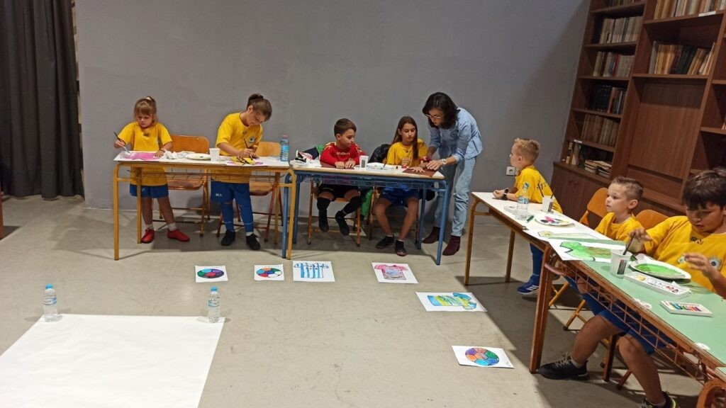 Μικροί ζωγράφισαν για το ποδόσφαιρο στην παλαιά Δημοτική Αγορά Αγρινίου