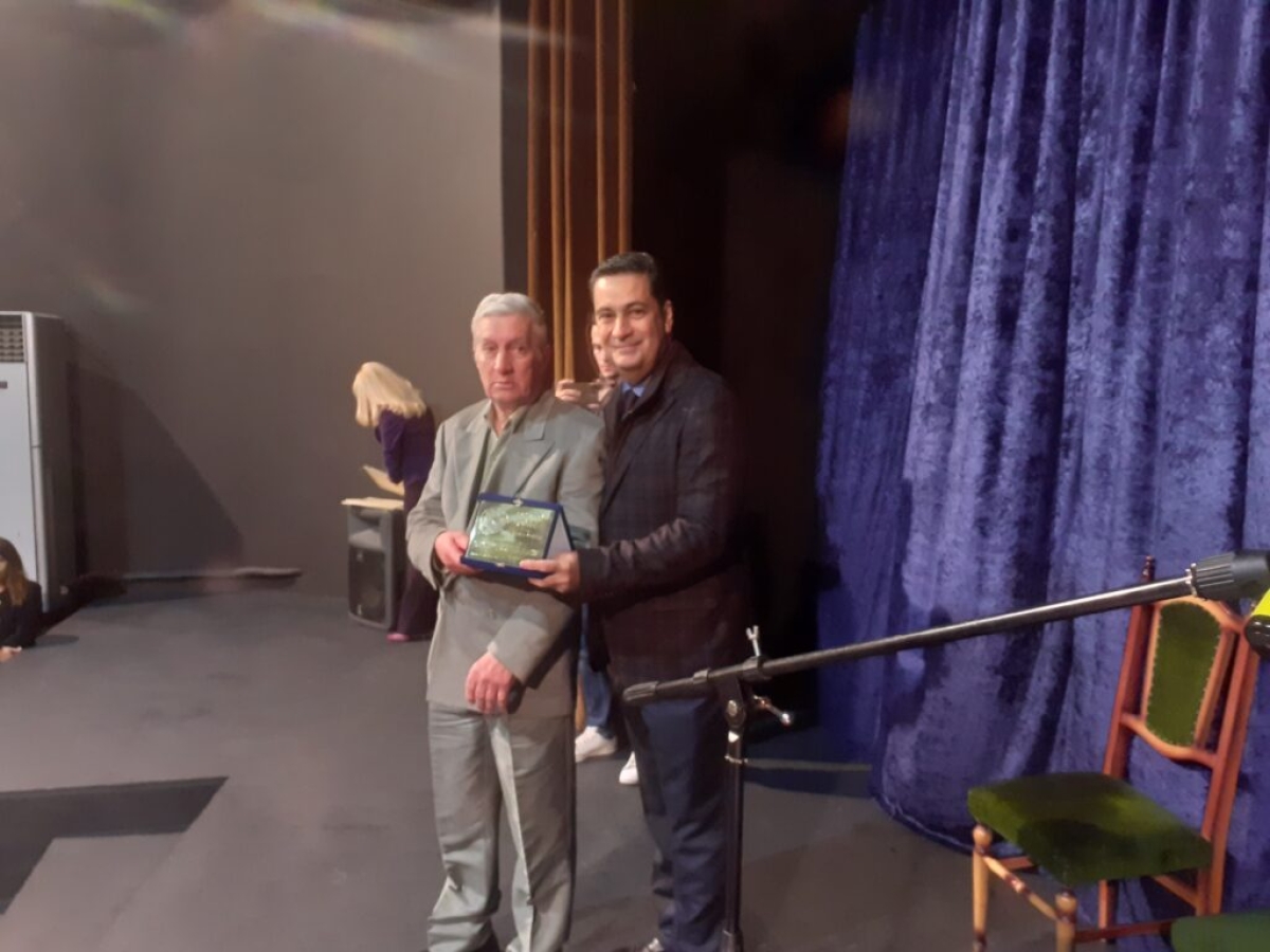 Ξέρετε γιατί βραβεύεται ο εργαζόμενος του δήμου Αγρινίου Σταύρος Νταλιαπές; (βίντεο)