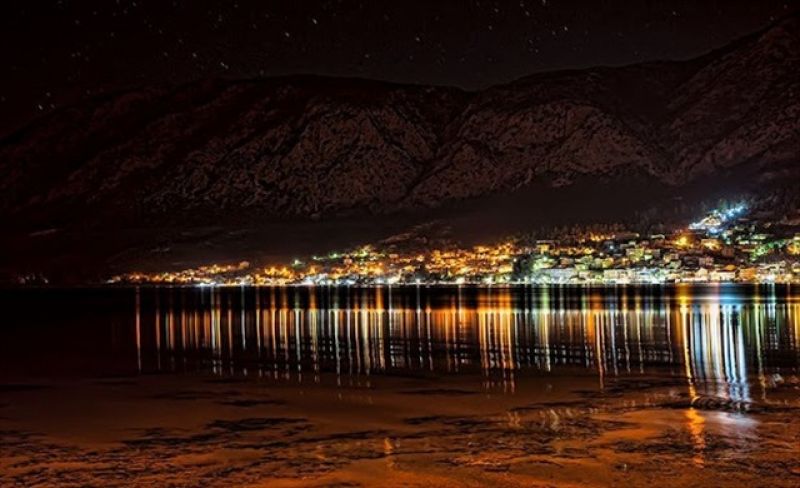 Μαγικές εικόνες από τον νυχτερινό Αστακό