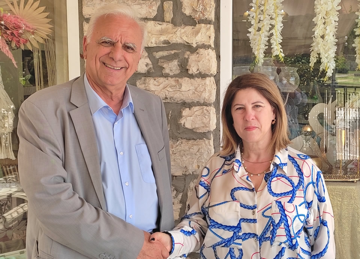 Η ΒΑΣΙΛΙΚΗ (ΒΙΚΗ) ΓΕΩΡΓΙΟΥ-ΤΣΑΜΑΔΙΑ  Συμπορεύεται με τον υποψήφιο Δήμαρχο Ι.Π. Μεσολογγίου, ΘΑΝΑΣΗ ΛΥΡΟ