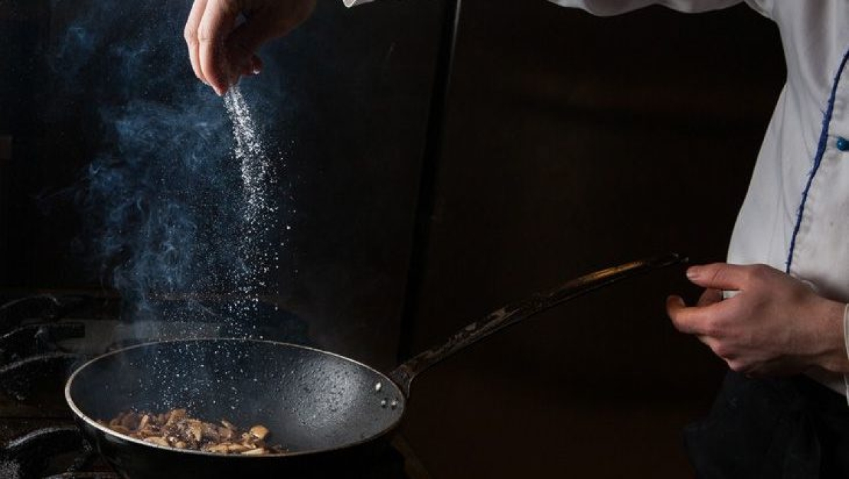 Ξενοδοχεία και εστιατόριο στο Ρέθυμνο αναζητούν προσωπικό για τη θερινή σεζόν – Οι μισθοί ανά ειδικότητα