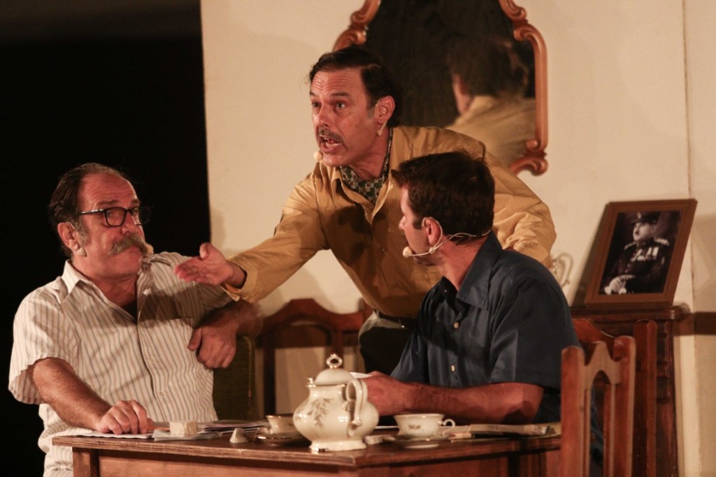 Αστακός: Θερμό χειροκρότημα για την παράσταση «Δάφνες και Πικροδάφνες» (φωτο)