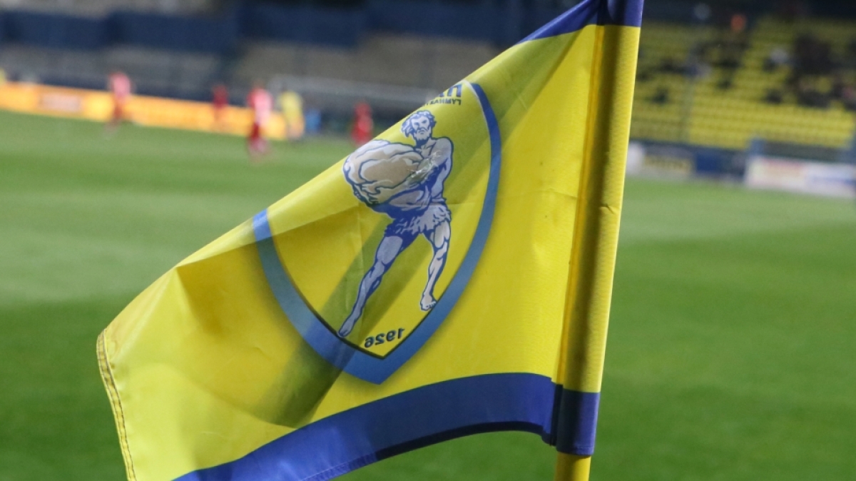 "Ιστορική στιγμή για το ελληνικό ποδόσφαιρο, συγχαρητήρια στον Ολυμπιακό" αναφέρει η ανακοίνωση του Παναιτωλικού