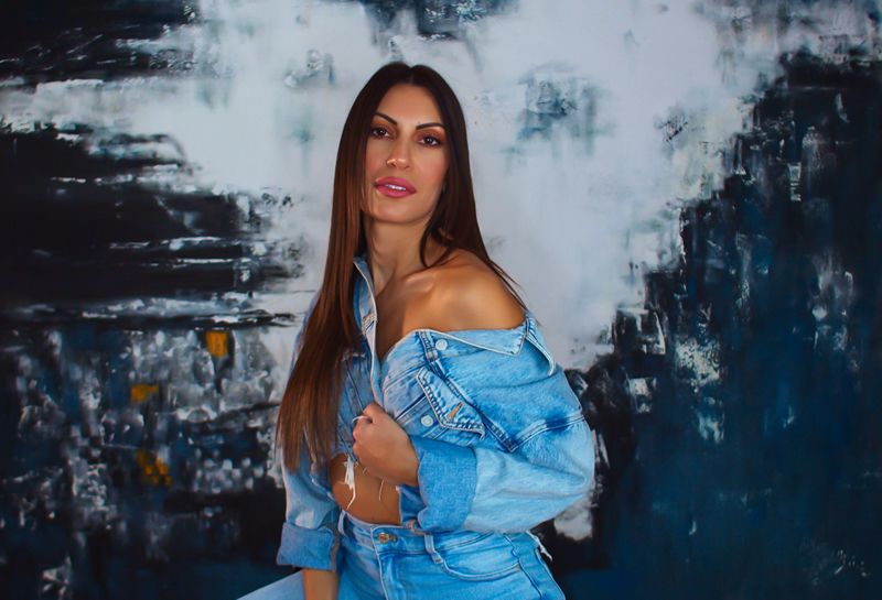 Μαρία Κορέλλι: Κυκλοφόρησε το νέο της τραγούδι με τίτλο «Δύσκολο Αντίο»