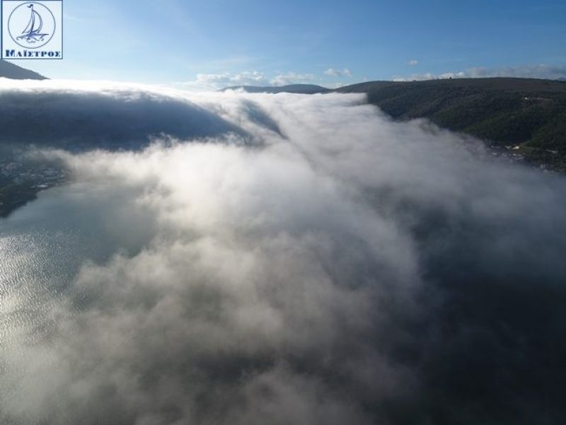 Eντυπωσιακό βίντεο:ένα «πάπλωμα» ομίχλης σκεπάζει την Αμφιλοχία