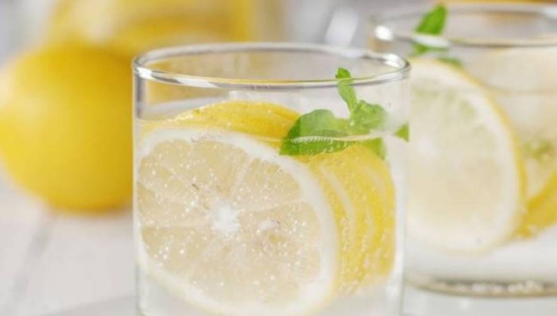 Λεμονάδα με κουρκουμά: Ο συνδυασμός που θεραπεύει την κατάθλιψη