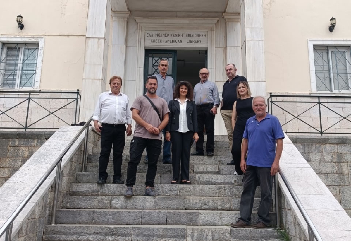 Δήμος Ναυπακτίας: Επίσκεψη &quot;Ενωτικής Πρωτοβουλίας&quot; σε Λιμενικό και Παπαχαραλάμπειο Δημόσια Κεντρική Βιβλιοθήκη Ναυπάκτου