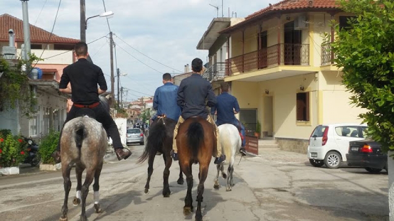 Βόνιτσα: Οι καβαλάρηδες του Αϊ-Γιώργη