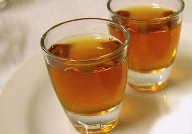 Ρακόμελο για τον πονόλαιμο, τον βήχα και τον χειμώνα. Ρακόμελο στο μπρίκι, στο κατσαρολάκι και καπνιστό