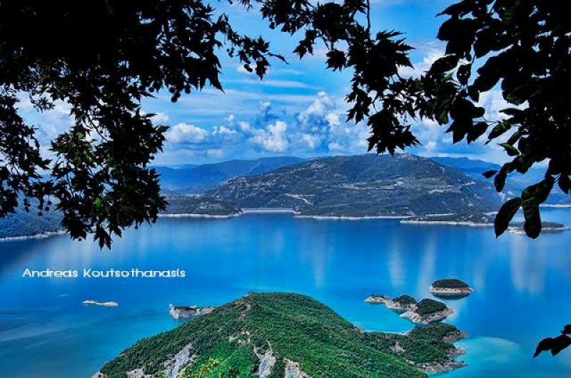 Λίμνη των Κρεμαστών. &quot;Η δική μας λίμνη που μαγεύει τους επισκέπτες&quot; (Φωτο)