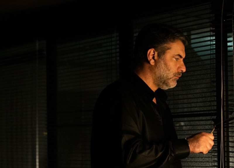 «Αυτή η νύχτα μένει» – Μυστικά, αποκαλύψεις και σχέσεις στα άκρα