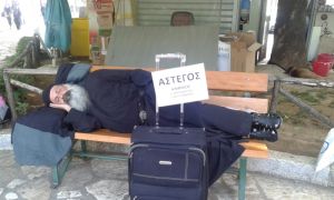 Ο Αρχιμανδρίτης Χριστόδουλος, ο άστεγος κληρικός που βρέθηκε πριν λίγες μέρες στο Αγρίνιο μιλάει για την ζωή του και τις αιτίες που τον οδήγησαν στην κατάσταση αυτή