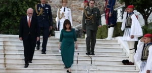 Σακελλαροπούλου: Ηχηρά μηνύματα για τον εμβολιασμό κατά του κορονοϊού και την τουρκική προκλητικότητα