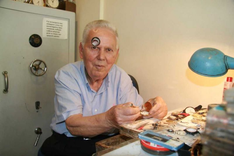 Ανδρέας Μπελεγρίνης: Αγάπησα τον χρόνο και τους δείκτες του