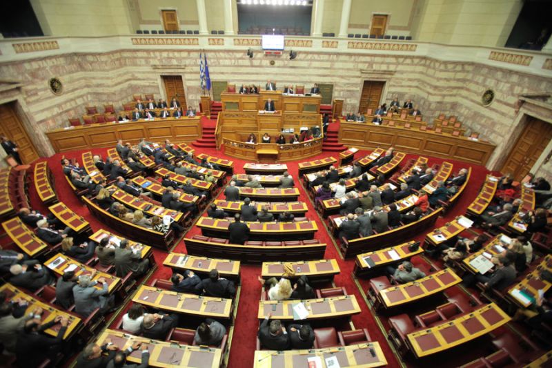 Η ΥΠΟΚΡΙΣΙΑ ΤΟΥ ΠΟΛΙΤΙΚΟΥ ΣΥΣΤΗΜΑΤΟΣ