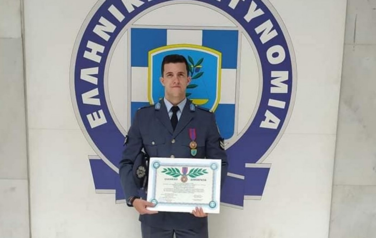 Ο ηρωϊσμός ενός Αγρινιώτη Αστυνομικού- Γιατί τιμήθηκε με τον Αστυνομικό Σταυρό