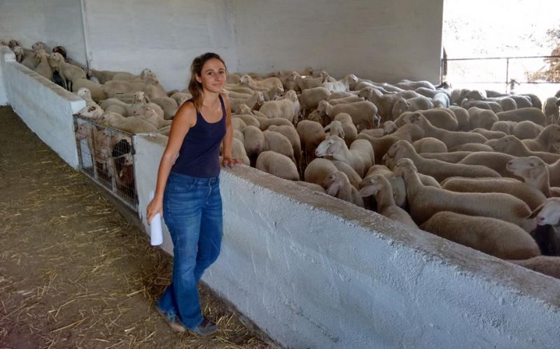 Η 31χρονη που άφησε το Λονδίνο για να γίνει κτηνοτρόφος στο Αιτωλικό