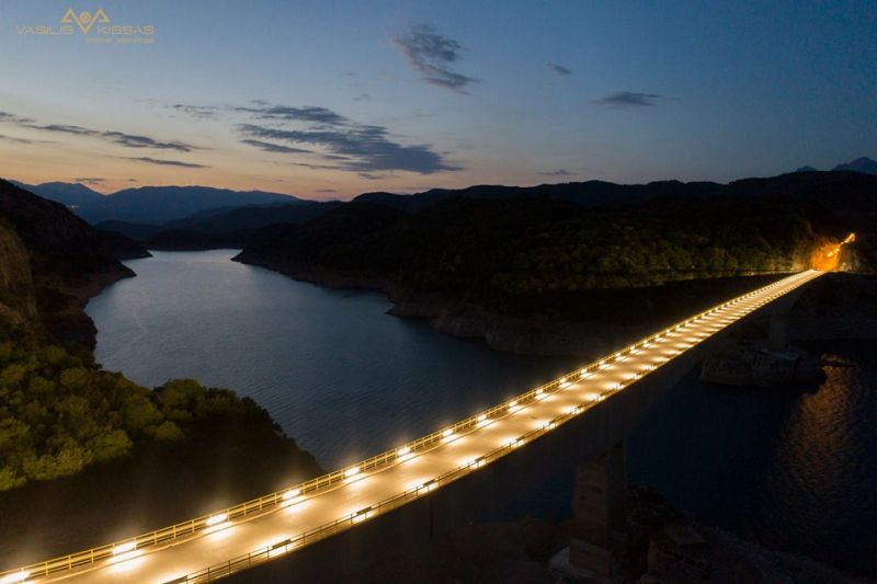 Μήπως να γίνει κάτι ανάλογο στη  γέφυρα Στράτου όπως στη  γέφυρα Τατάρνας;