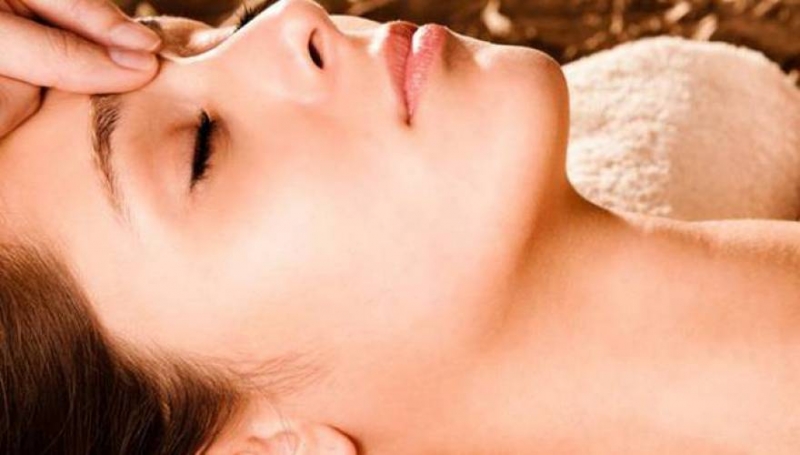 Βρείτε αυτό το σημείο πάνω σας και πιέστε το για δύο λεπτά- Θα πάθετε πλάκα με αυτό που θα συμβεί (vid)