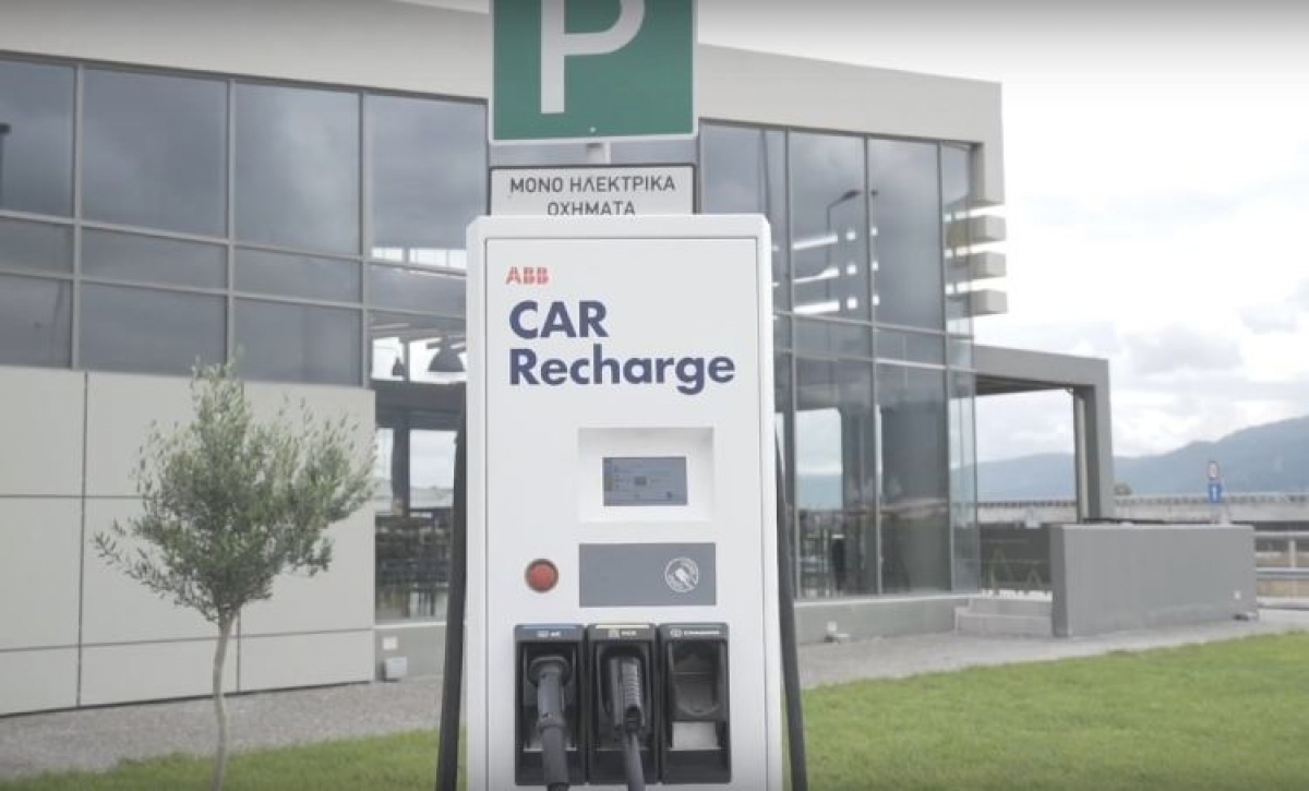 Το κόλπο του Δήμου Αγρινίου με την Ενεργειακή Κοινότητα και τους φορτιστές ηλεκτρικών οχημάτων