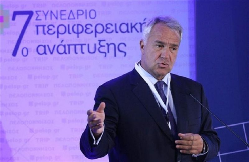 Τετραπλή δίωξη για τις παράνομες ελληνοποιήσεις