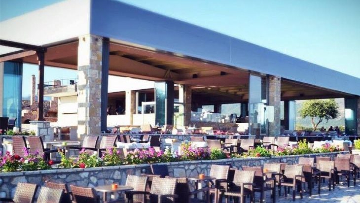 Ανοιχτές θέσεις εργασίας στο Aqua Terra για την καλοκαιρινή σεζόν