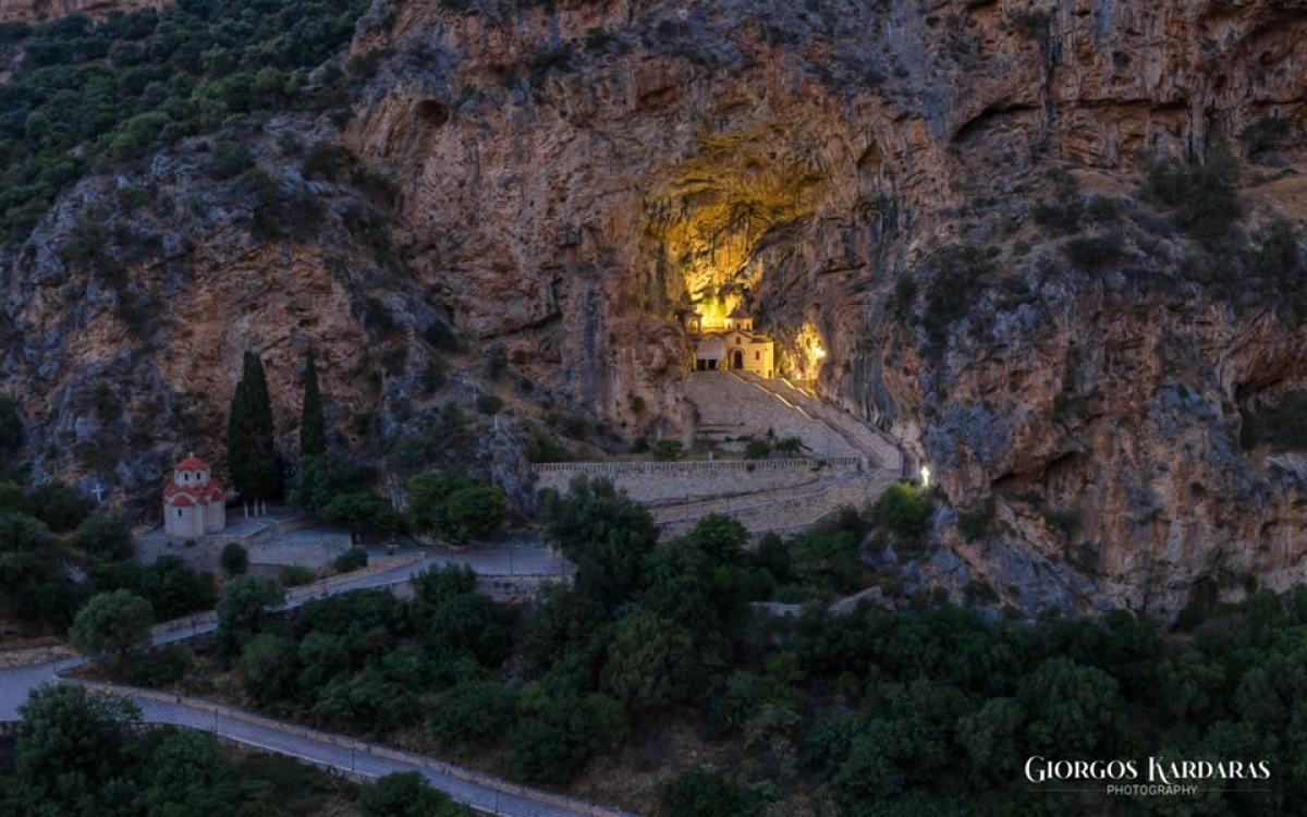 Η Ιερά Μονή της Αγίας Ελεούσης στο Φαράγγι της Κλεισούρας (φωτο - βίντεο)