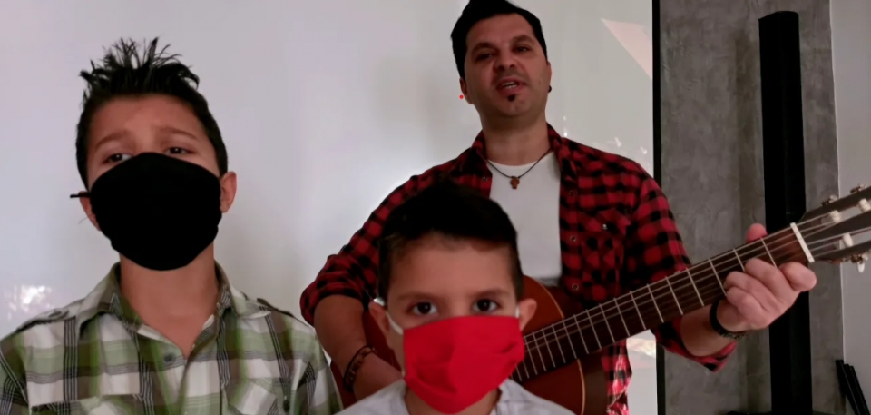 Σύγχρονα κάλαντα ΄΄ Για τα παιδιά του κόσμου ΄΄