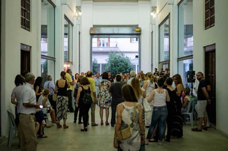 «Σήμερα τα πάντα υπάρχουν για να καταλήξουν σε μια φωτογραφία»