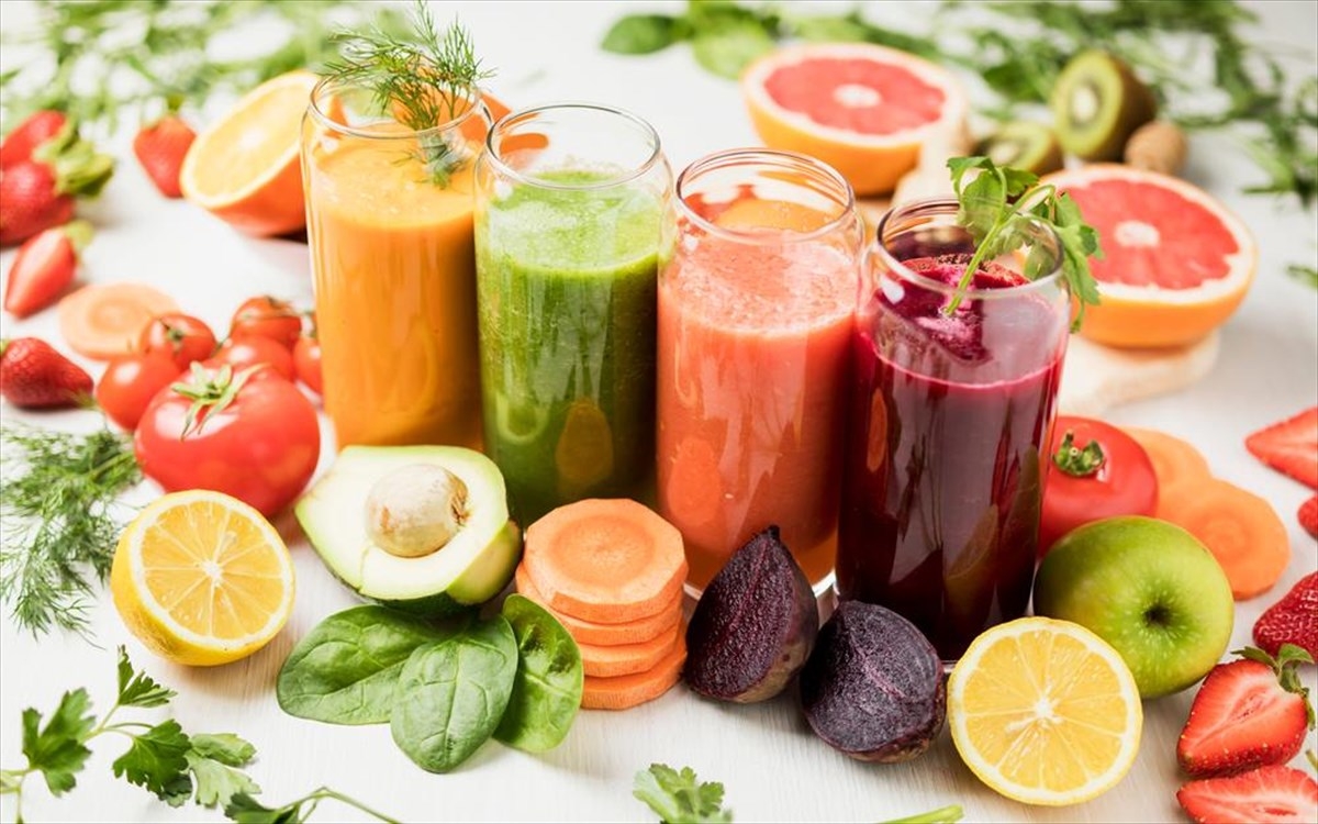 Ξεχωρίζουν για τις αντιγηραντικές τους ιδιότητες: Αυτοί είναι οι χυμοί που καθυστερούν τη γήρανση