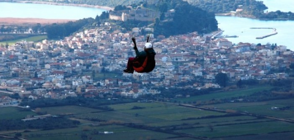 Βόνιτσα: Το αλεξίπτωτο πλαγιάς “Παραπέντε” και η ιστορία του (βίντεο-φωτο)