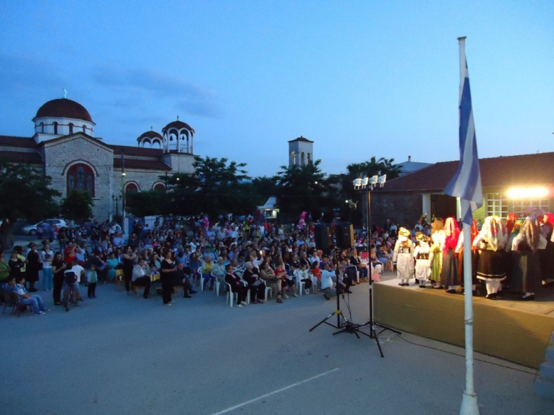 Με επιτυχία η εκδήλωση στο Παναιτώλιο με τα χορευτικά του “Αιτωλού”