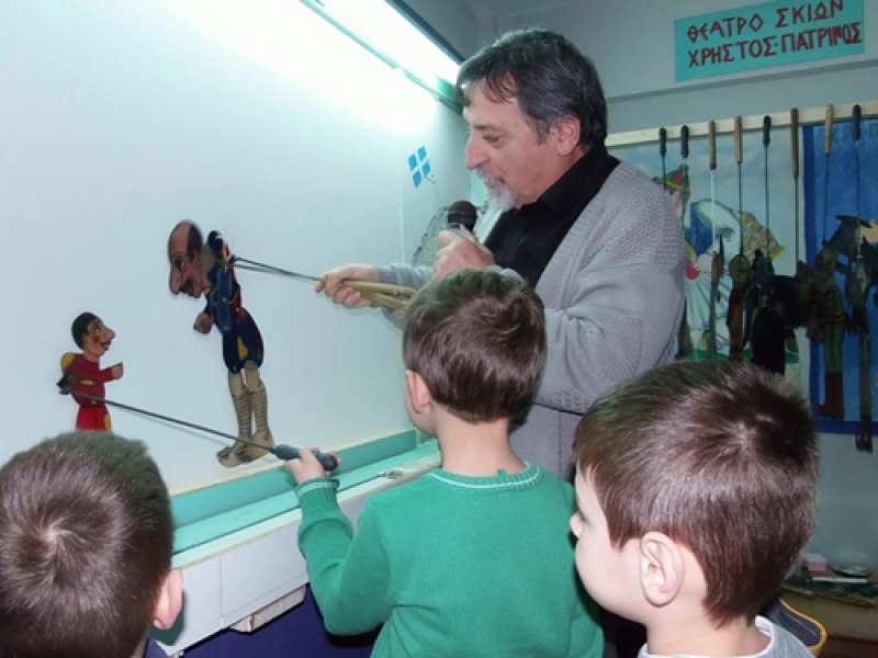 Έναρξη εργαστήριων Καραγκιόζη στο Περί Σκιών