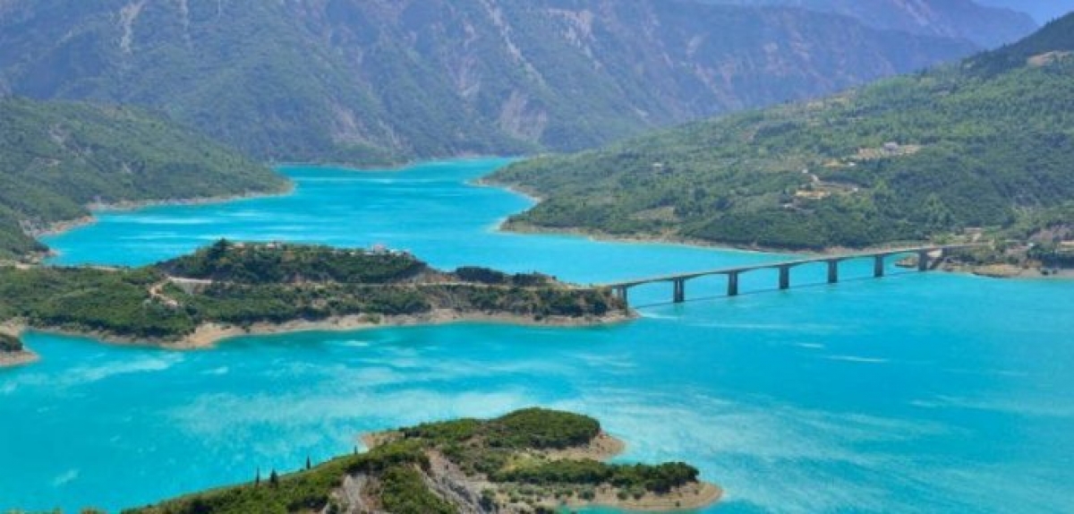 Μαγεύει το τοπίο στη λίμνη Καστρακίου και το φράγμα Κρεμαστών – Εκπληκτικό video