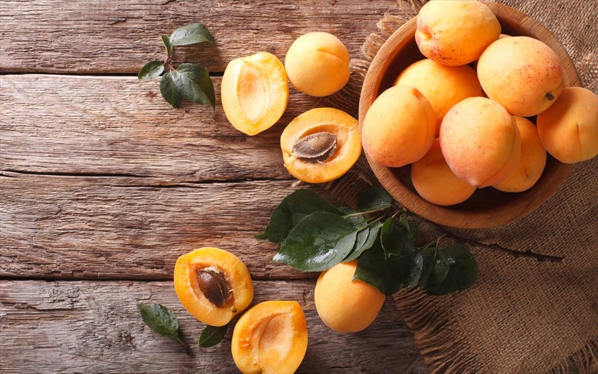 Αυτά είναι τα 6+1 οφέλη που έχουν για την υγεία τα βερίκοκα