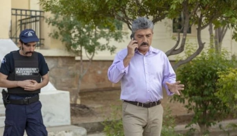 Σασμός: Ένα έντονο ερωτικό τρίγωνο ξεδιπλώνεται