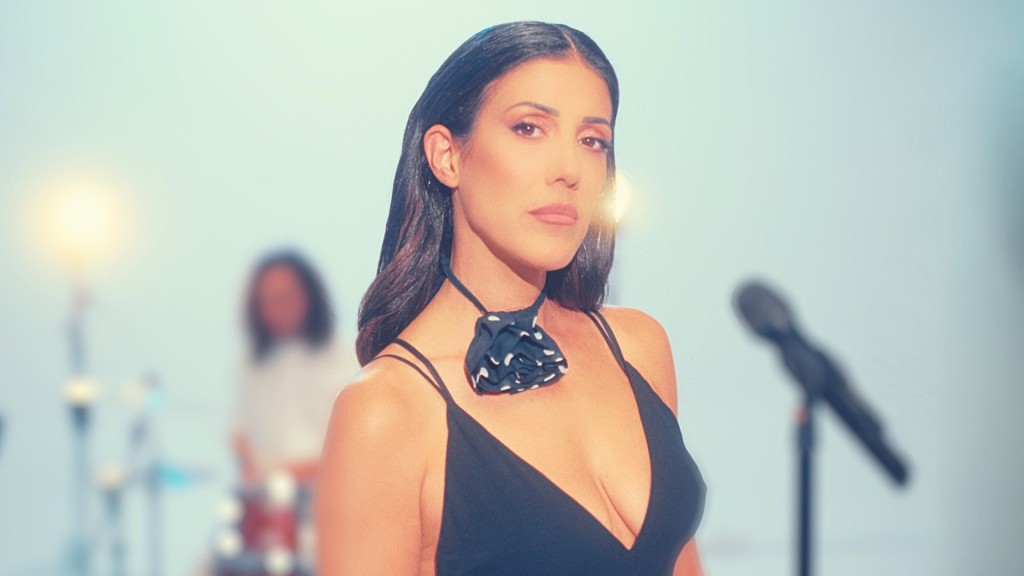 Μαρία Ιωαννίδου: Ερμηνεύει σε medley πέντε ζεϊμπέκικα μεγάλων δημιουργών!