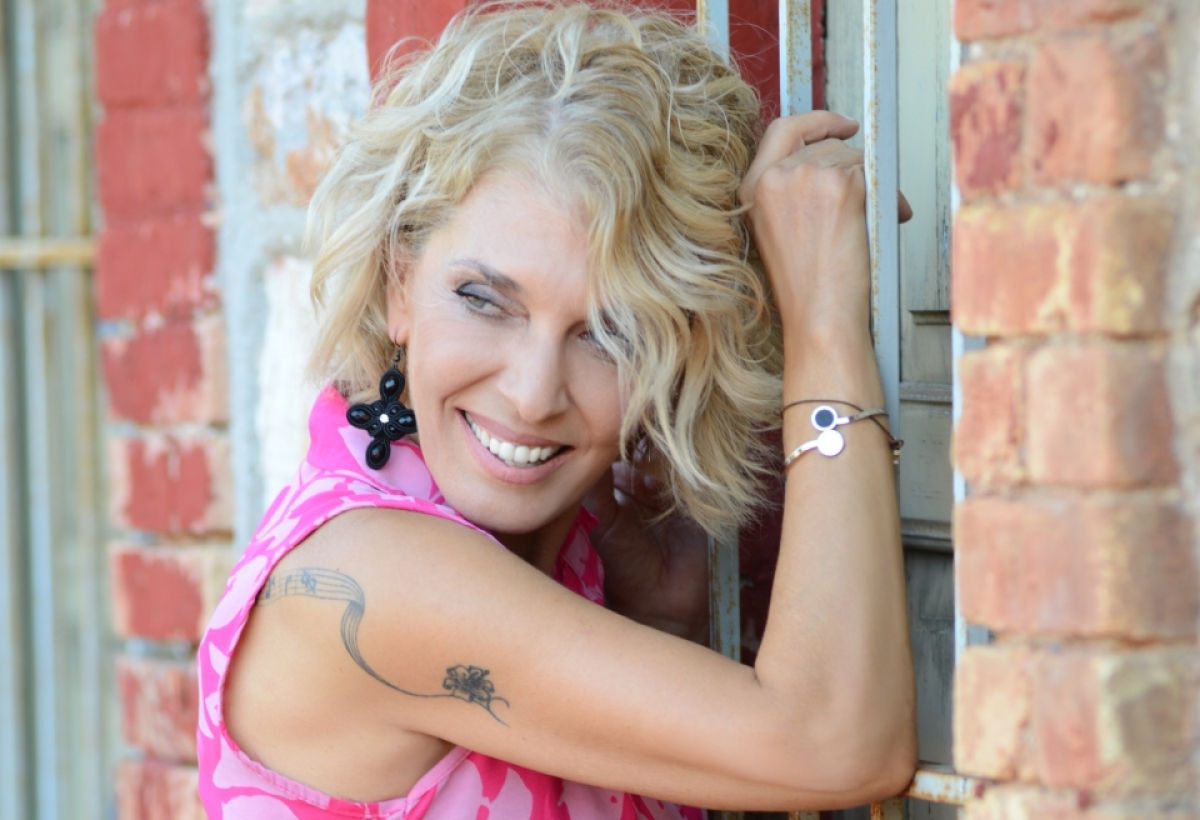 Κρινιώ Νικόλαου 2 σύν 1 νέα remastered έκδοση !