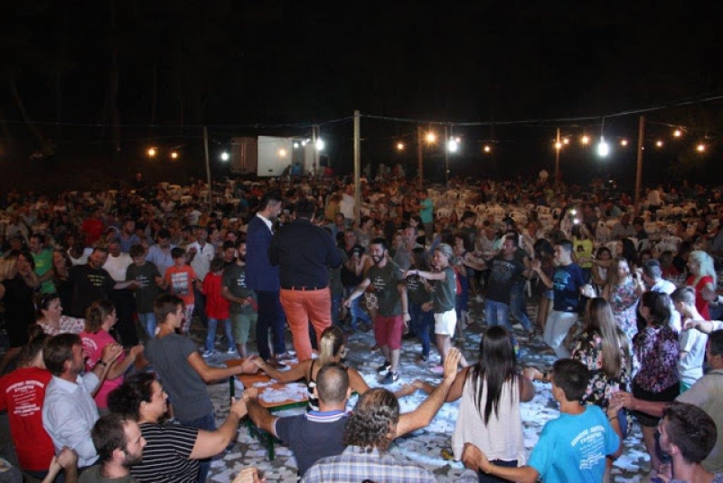 Χιλιάδες κόσμου απόλαυσαν το παραδοσιακό γλέντι στη Γουριώτισσα
