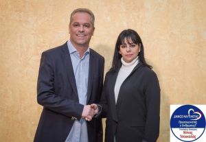 Δήμος Ναυπακτίας: με ποιήτρια άρχισε τις ανακοινώσεις υποψηφίων ο Ντίνος Τσουκαλάς