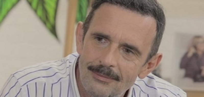 Λεωνίδας Κακούρης: Η εξομολόγηση για τα παιδιά του – “Η κόρη μου δεν βλέπει τις Άγριες Μέλισσες”