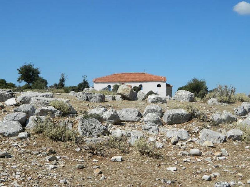 Ο ναός του Ηρακλή και η Αγ. Δευτέρα στα Βλυζιανά ξηρομέρου (φωτο &amp; video)