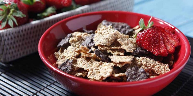 Πολύχρωμα μπολ με Δημητριακά Ολικής Άλεσης