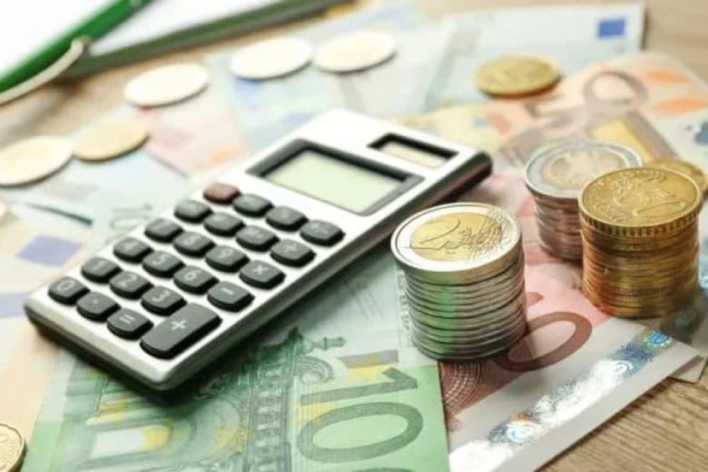 Τεκμήρια Ελεύθερων επαγγελματιών: Τι σημαίνει η αλλαγή στο κριτήριο του μέγιστου μισθού