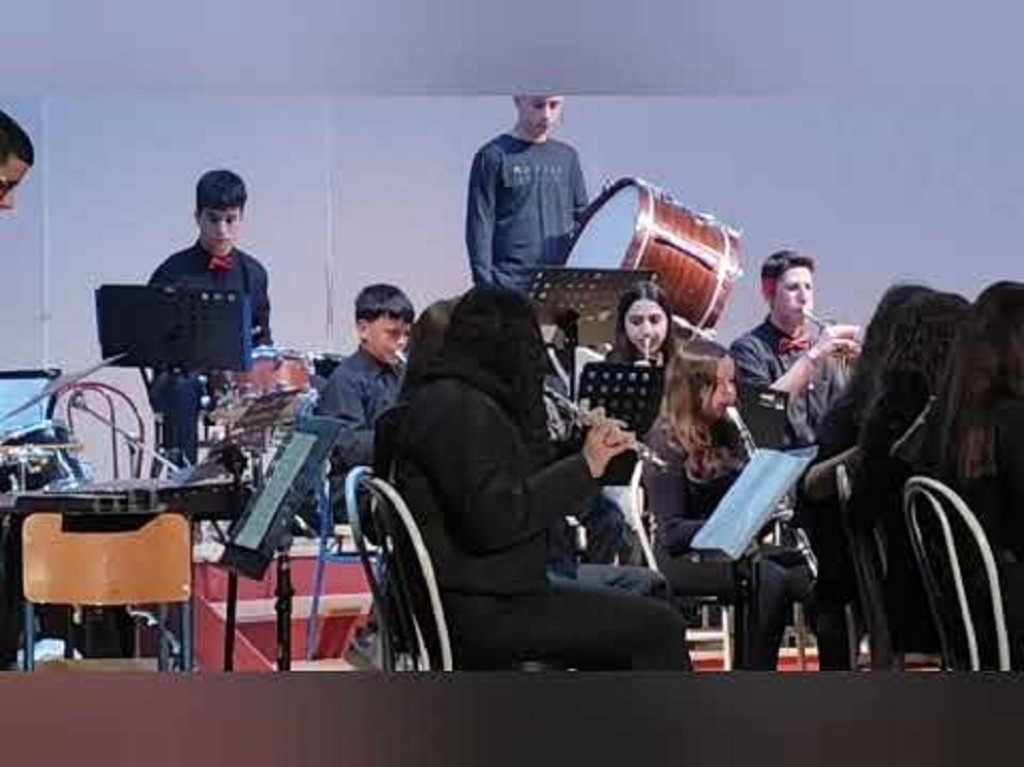 Σε εορταστικό κλίμα γιόρτασε τα Χριστούγεννα το Μουσικό Σχολείο Αγρινίου (βίντεο)