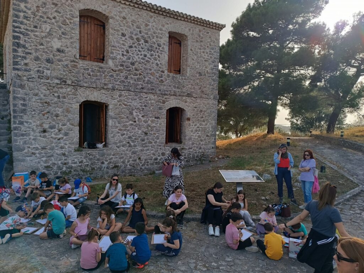 Κδαπ Ακτίου-Βόνιτσας: “Ζωγραφίζοντας μες απ’τα τείχη…” (εικόνες)