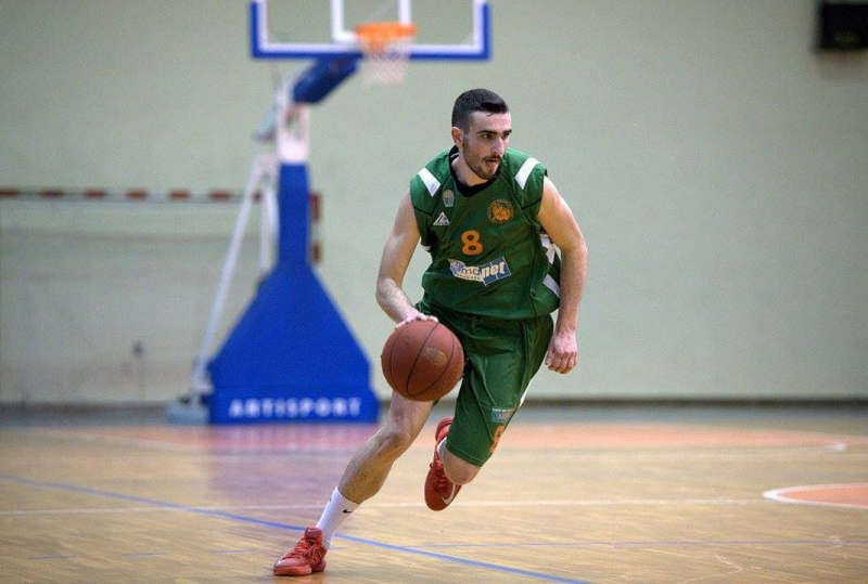 Τί μας λες ρε Ναούμη, να΄ούμε;