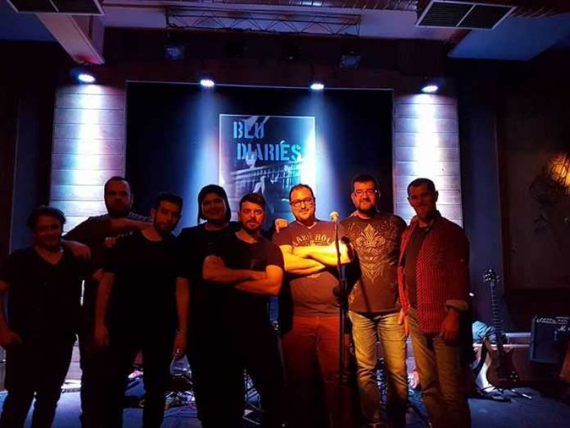Μουσική βραδιά από τους Blue Diaries στο Emileon (Παρ 26/5/2017)